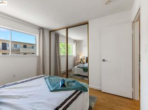 325 Kitty Hawk RD UNIT 207, Alameda CA 94501