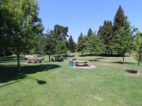 190 Cleaveland Rd 12, Pleasant Hill CA 94523