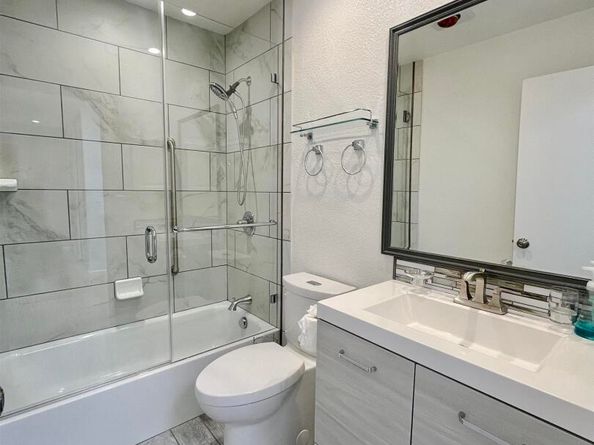 190 Cleaveland Rd 12, Pleasant Hill CA 94523