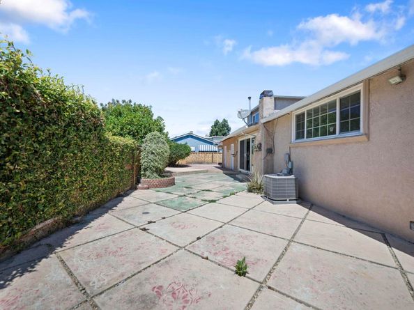 30565 Prestwick Ave, Hayward CA 94544