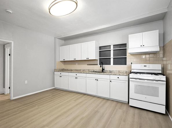 2207 E 19th St, Oakland CA 94606