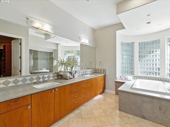2109 Black Oak Ct, Pleasanton CA 94588