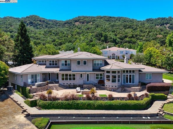 2109 Black Oak Ct, Pleasanton CA 94588
