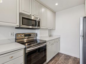565 Bellevue Ave 1708, Oakland CA 94610