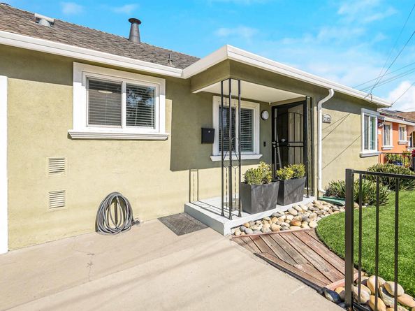 21926 Victory Dr, Hayward CA 94541