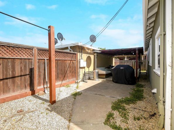 21926 Victory Dr, Hayward CA 94541