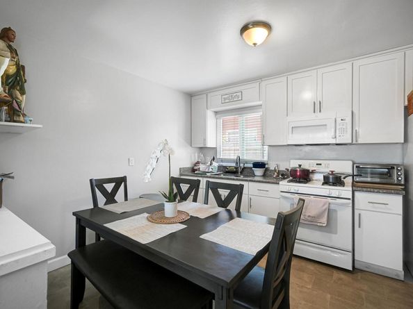 21926 Victory Dr, Hayward CA 94541