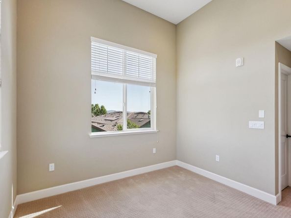 389 Basswood Cmn 5, Livermore CA 94551