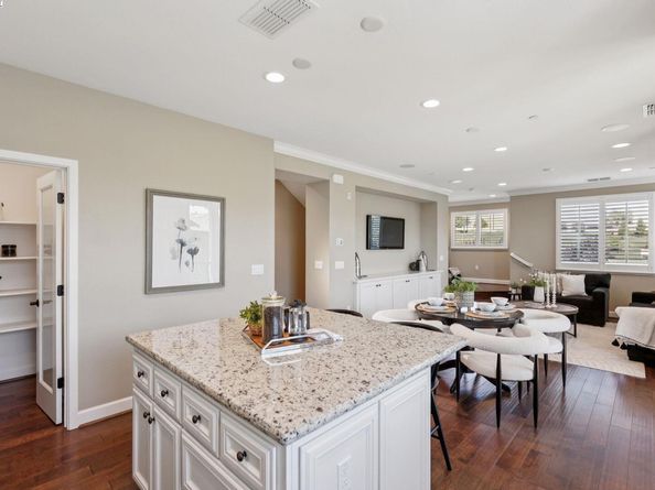 389 Basswood Cmn 5, Livermore CA 94551