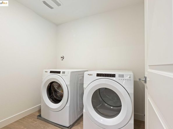 500 Somi CT 310, Hayward CA 94544