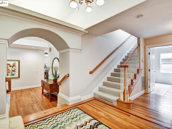 6940 Norfolk RD, Berkeley CA 94705