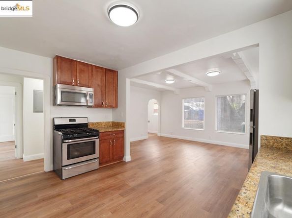 8117 Ney Ave, Oakland CA 94605