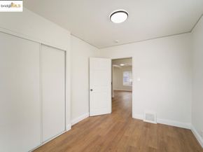 8117 Ney Ave, Oakland CA 94605