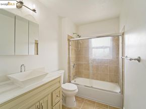 8117 Ney Ave, Oakland CA 94605