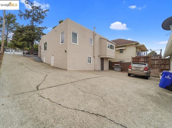 8117 Ney Ave, Oakland CA 94605