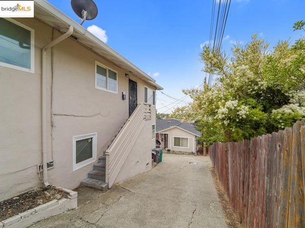 8117 Ney Ave, Oakland CA 94605