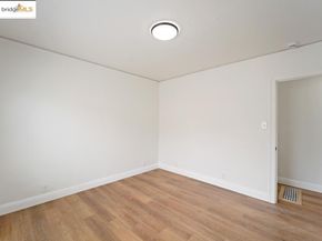 8117 Ney Ave, Oakland CA 94605