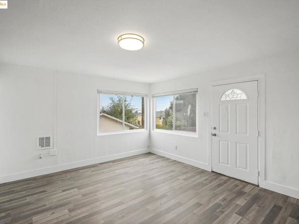 8117 Ney Ave, Oakland CA 94605