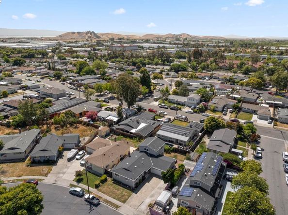 35421 Cleremont Dr, Newark CA 94560