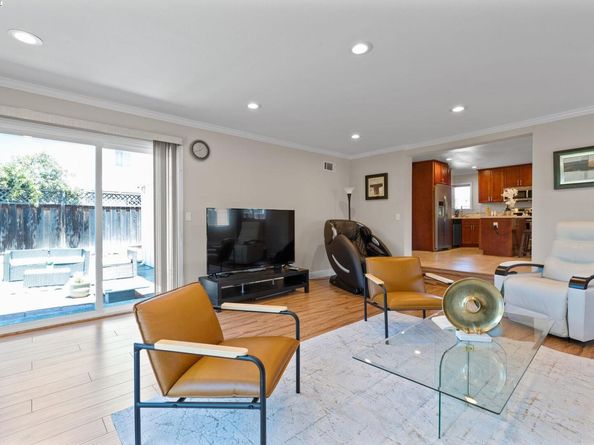 35421 Cleremont Dr, Newark CA 94560