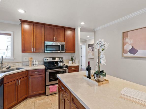 35421 Cleremont Dr, Newark CA 94560