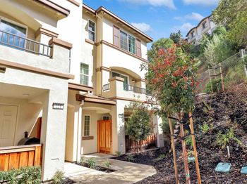 225 Laurel Knoll Dr