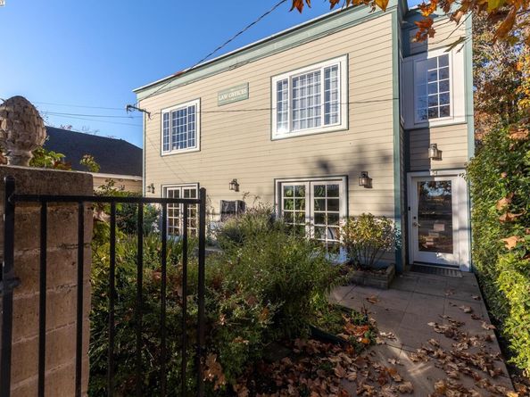 54 Railroad Ave, Richmond CA 94801