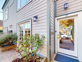 54 Railroad Ave, Richmond CA 94801