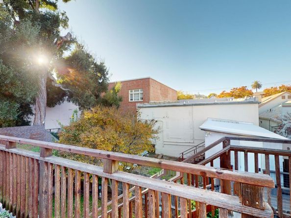 54 Railroad Ave, Richmond CA 94801