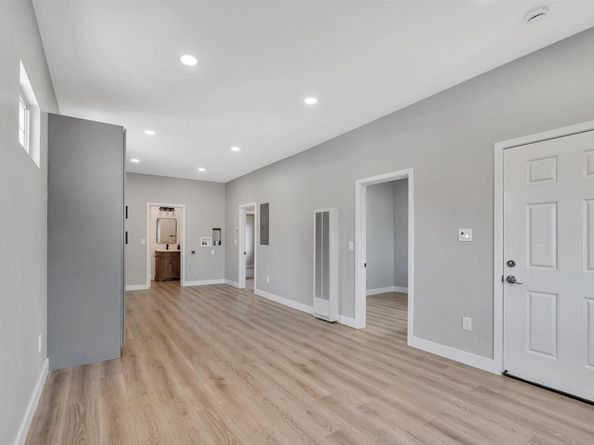 221 4th, Richmond CA 94801