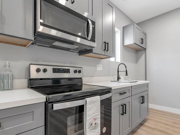 221 4th, Richmond CA 94801