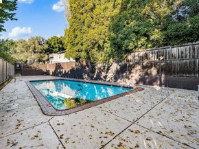 455 Crescent St 220, Oakland CA 94610