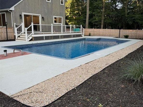 102 Gardiner Avenue, East Hampton NY 11937