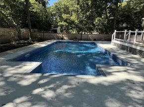 102 Gardiner Avenue, East Hampton NY 11937