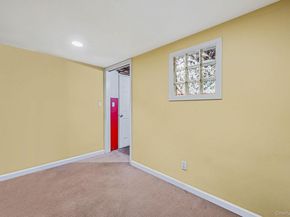 8 Kenswick Lane, Huntington Station NY 11746