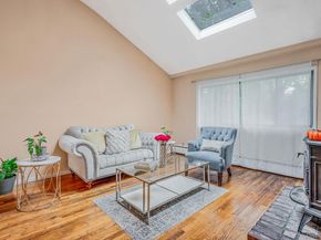 8 Kenswick Lane, Huntington Station NY 11746