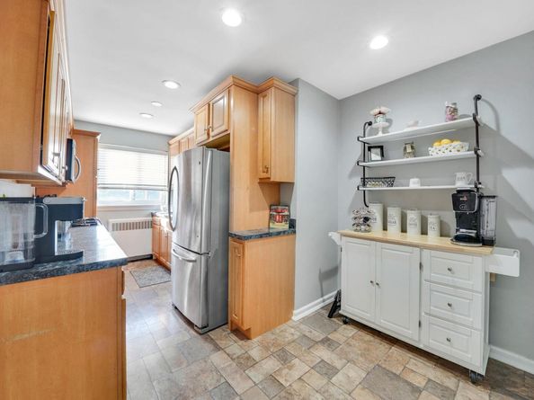 200 Atlantic Avenue 331, Lynbrook NY 11563