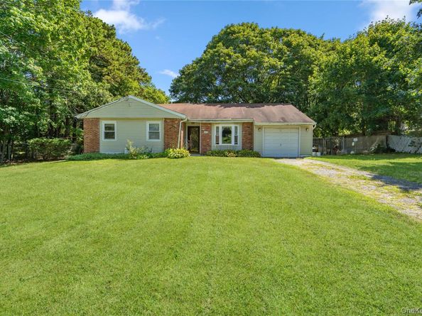 837 Old Medford Avenue, Medford NY 11763