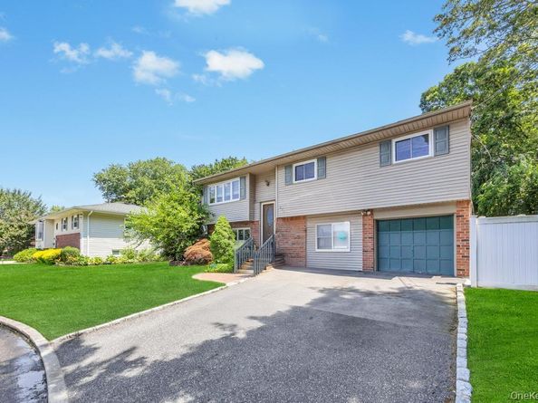 371 W 20th Street, Deer Park NY 11729