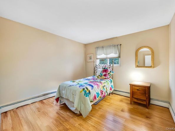371 W 20th Street, Deer Park NY 11729