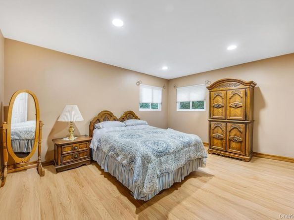 371 W 20th Street, Deer Park NY 11729