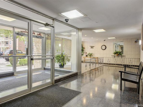 153-25 88th Street 2J, Howard Beach NY 11414