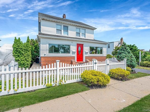 557 Newbridge Road, East Meadow NY 11554