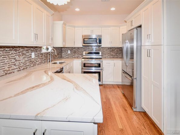 679 Balfour Place, Melville NY 11747