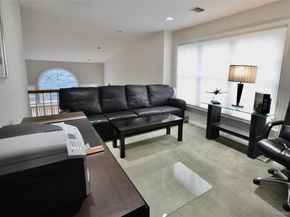 679 Balfour Place, Melville NY 11747