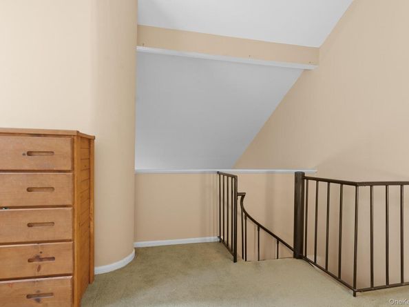 156 Stone Meadow, South Salem NY 10590