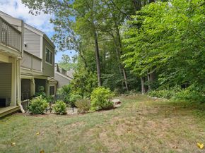 156 Stone Meadow, South Salem NY 10590