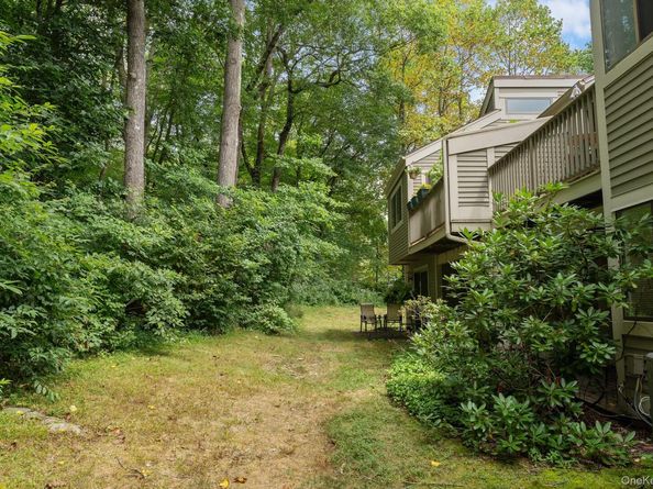 156 Stone Meadow, South Salem NY 10590