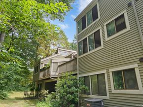 156 Stone Meadow, South Salem NY 10590