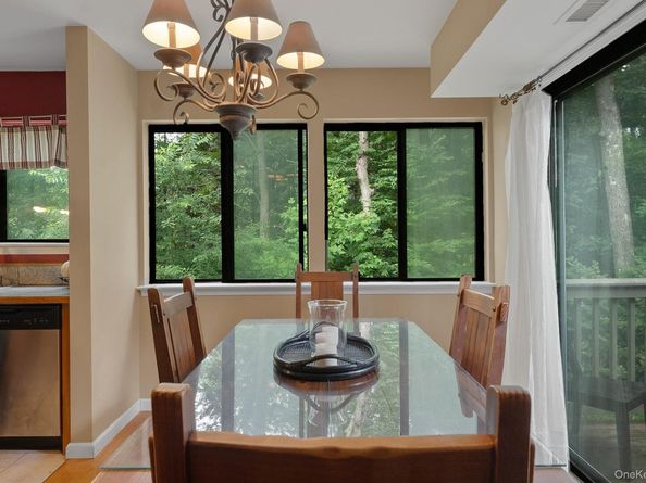 156 Stone Meadow, South Salem NY 10590